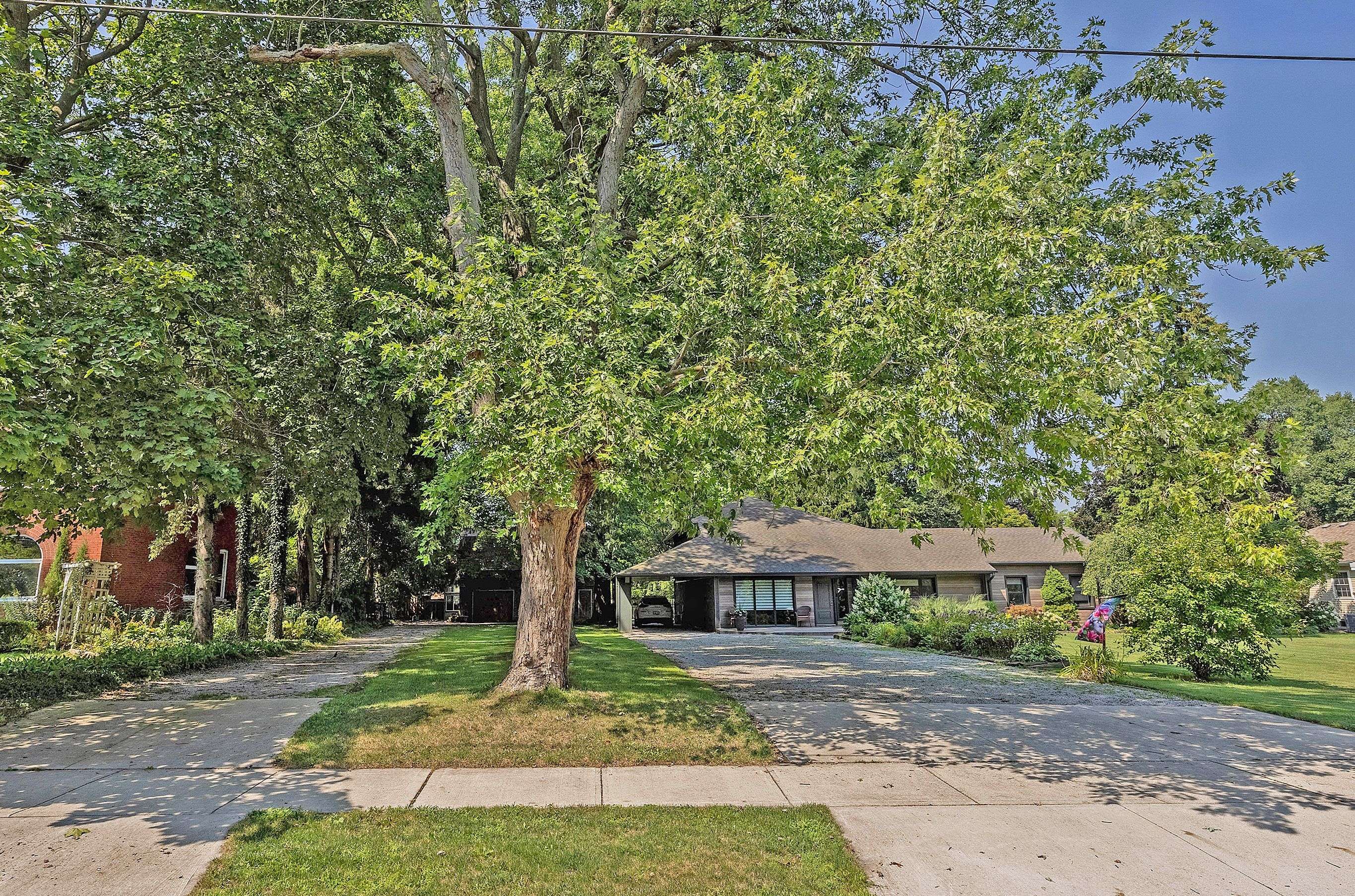 Central Elgin, ON N5P 2K3,58 Crescent AVE