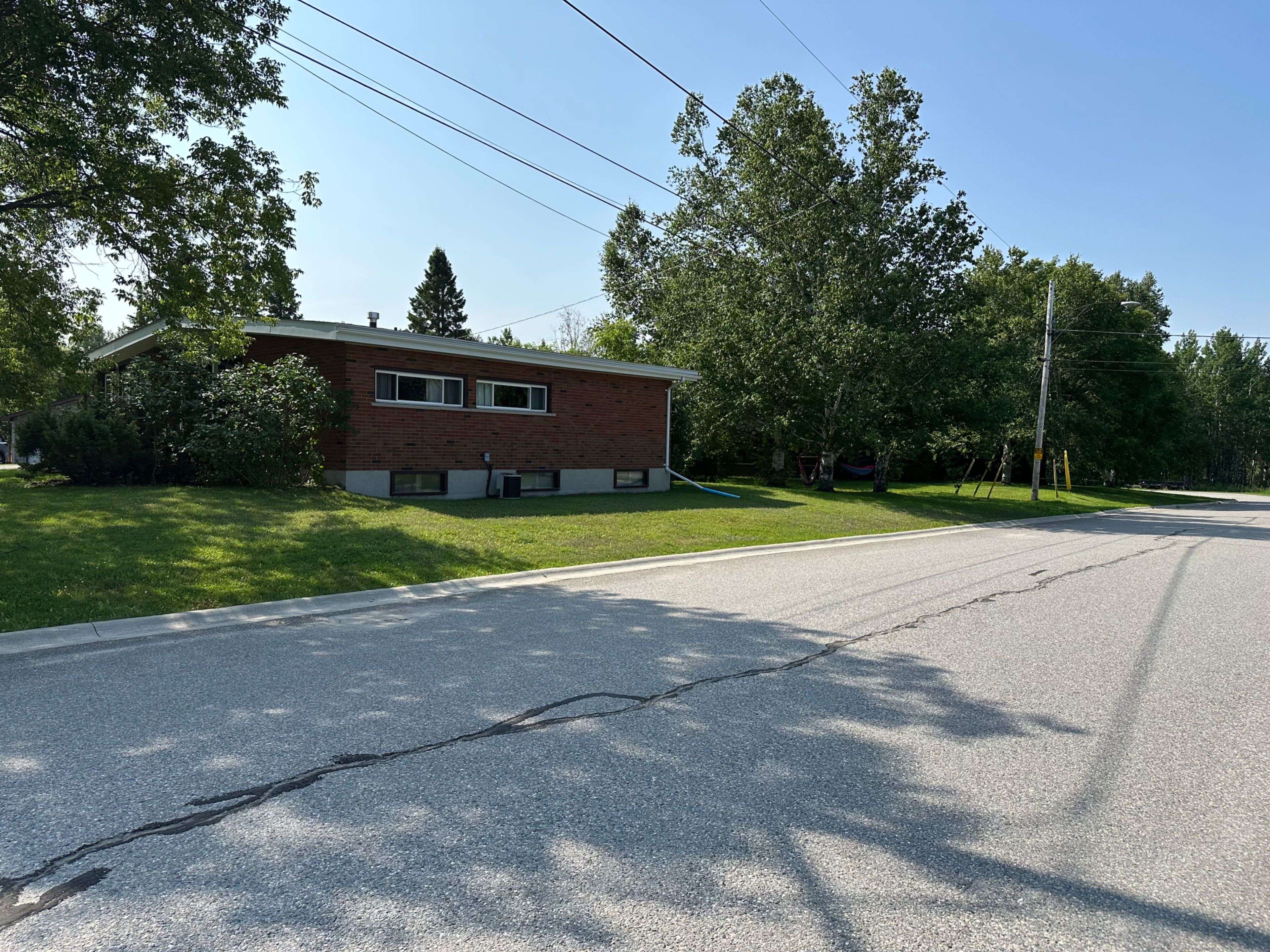Smooth Rock Falls, ON P0L 0B3,35 Seventh AVE
