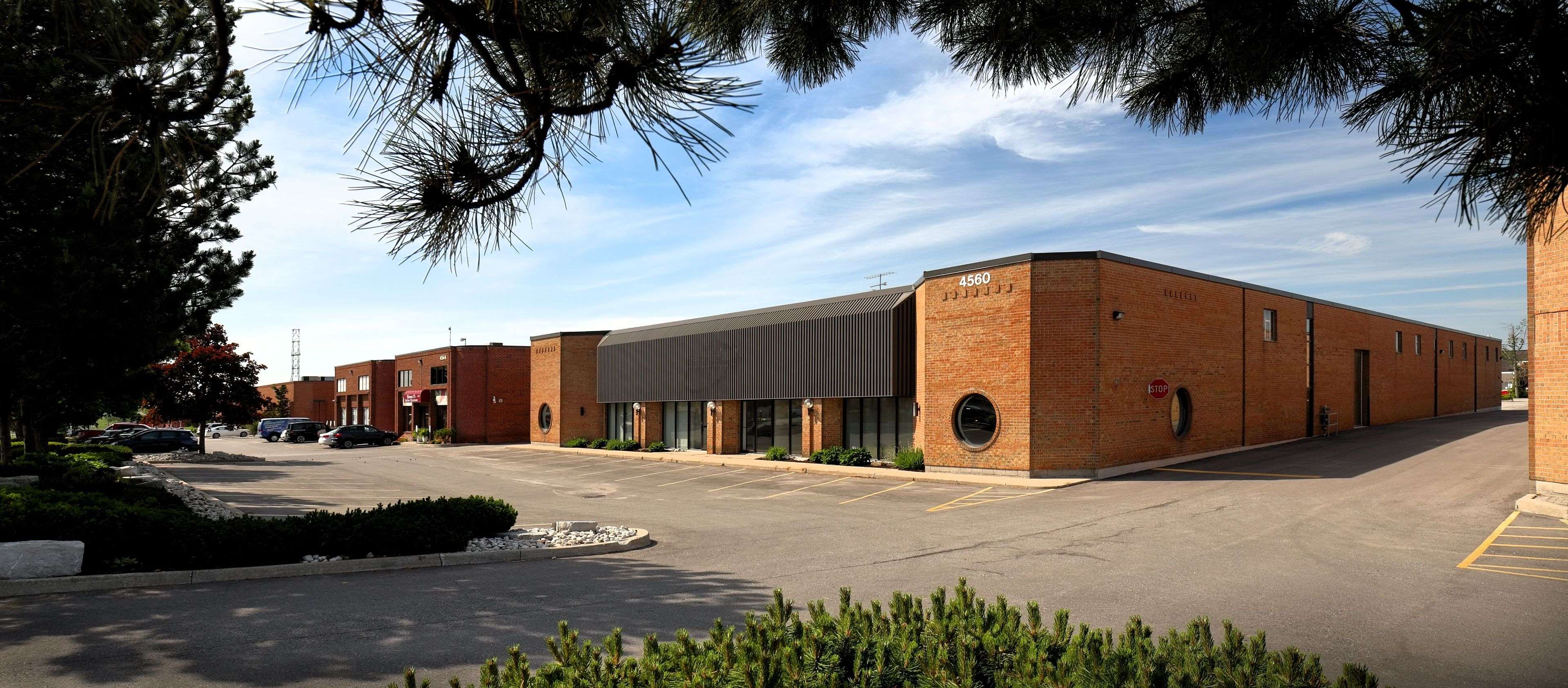 Mississauga, ON L4W 3W6,4560 Eastgate Pkwy