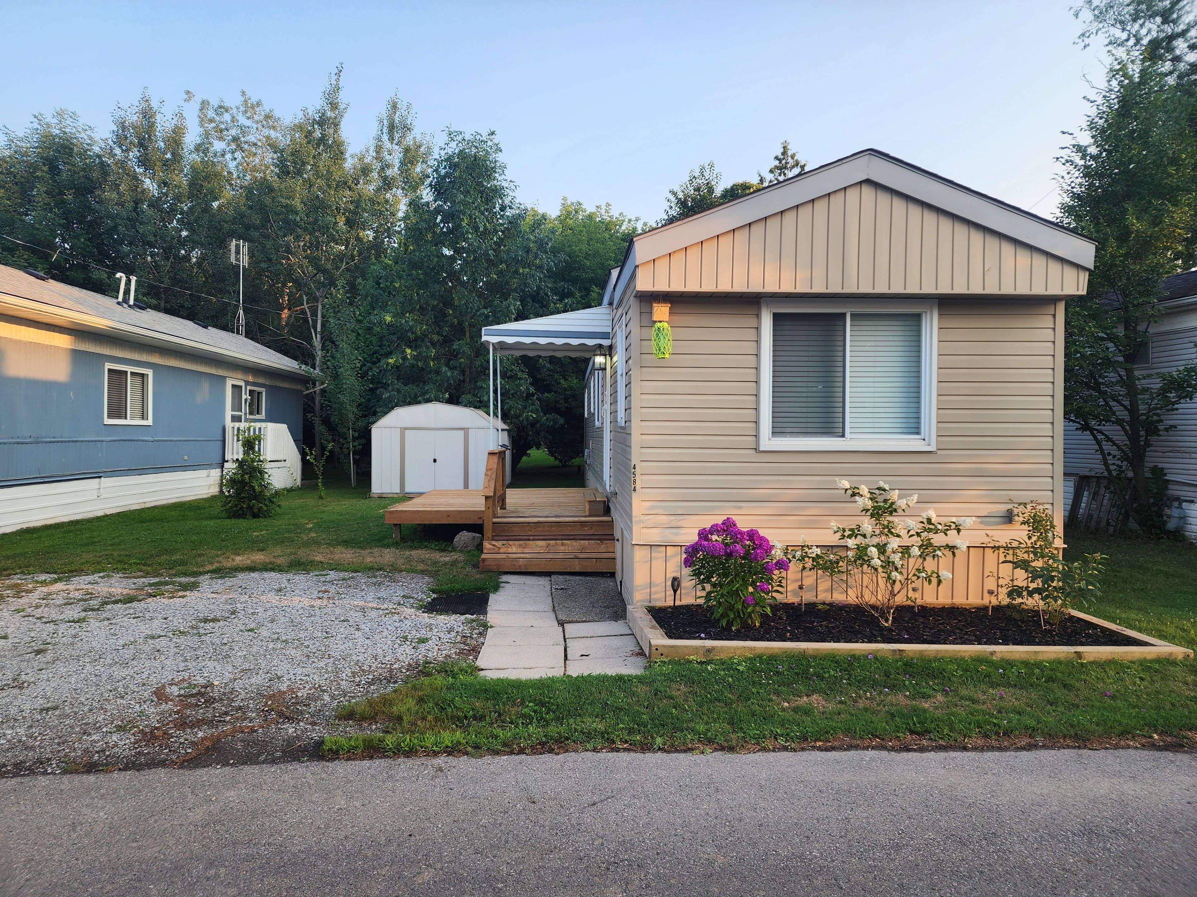 Lincoln, ON L3J 0W1,4584 Abigail LN