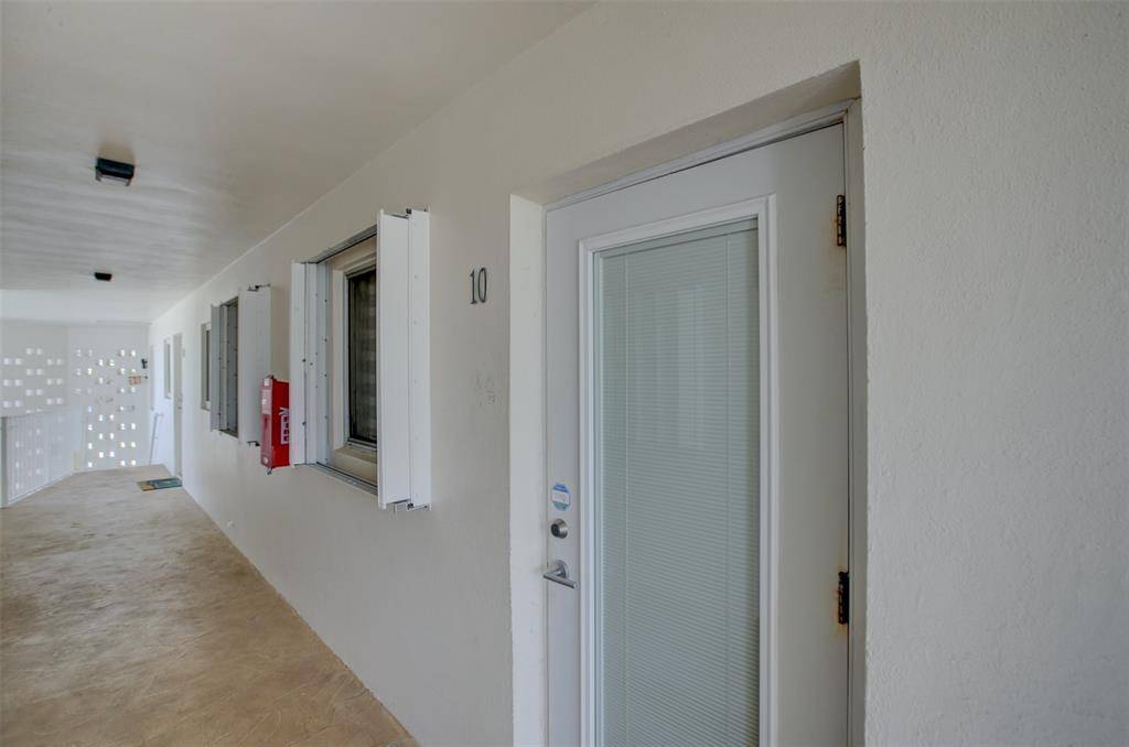 Pompano Beach, FL 33062,999 N Riverside Dr #10