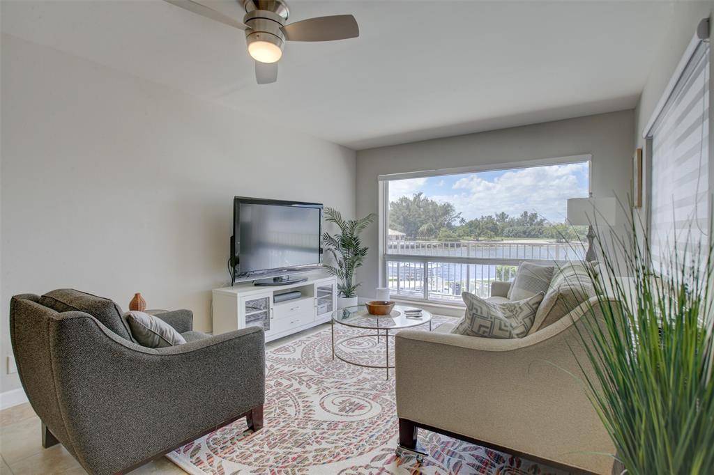 Pompano Beach, FL 33062,999 N Riverside Dr #10