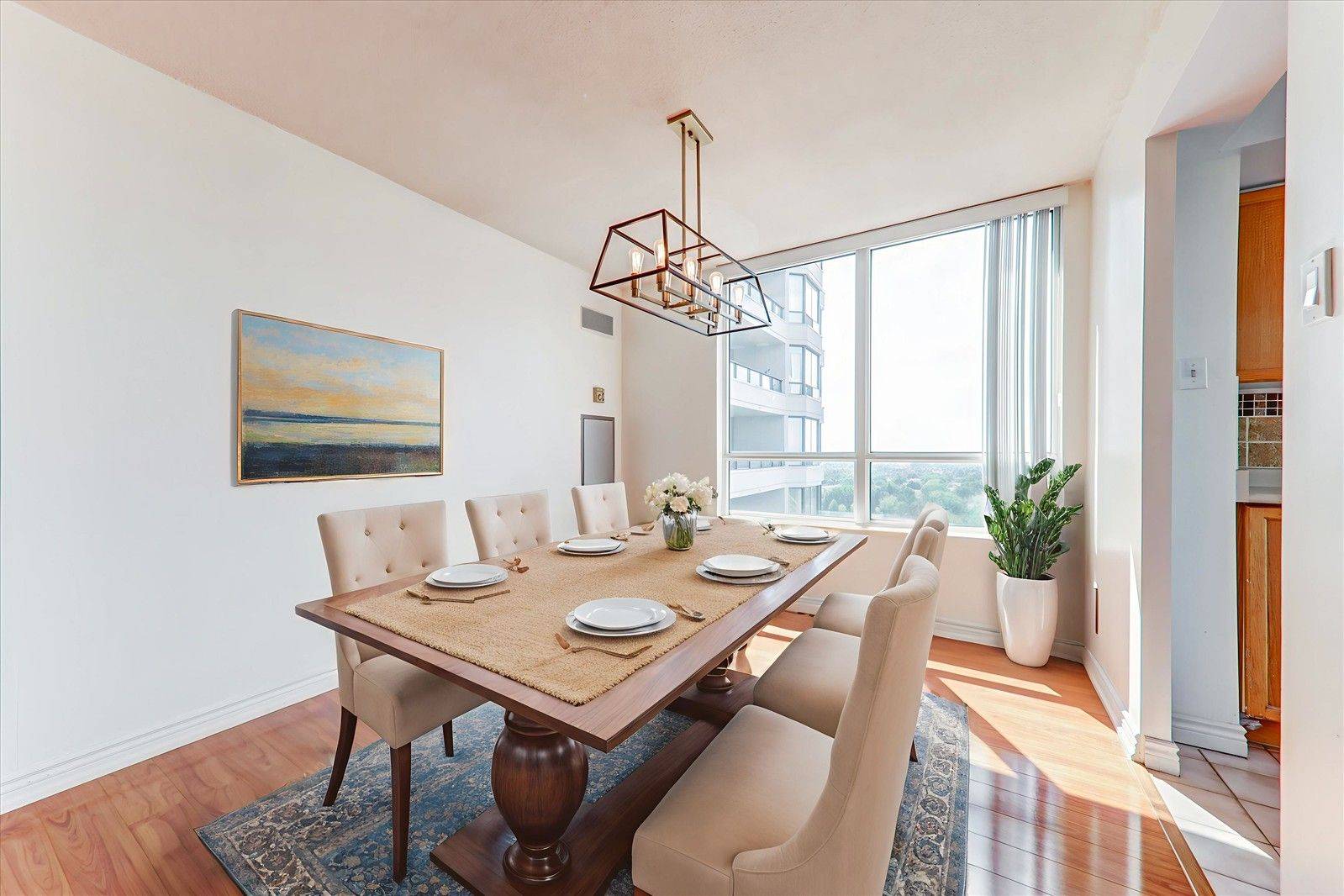 Toronto E07, ON M1V 5H3,330 Alton Towers CIR #1801