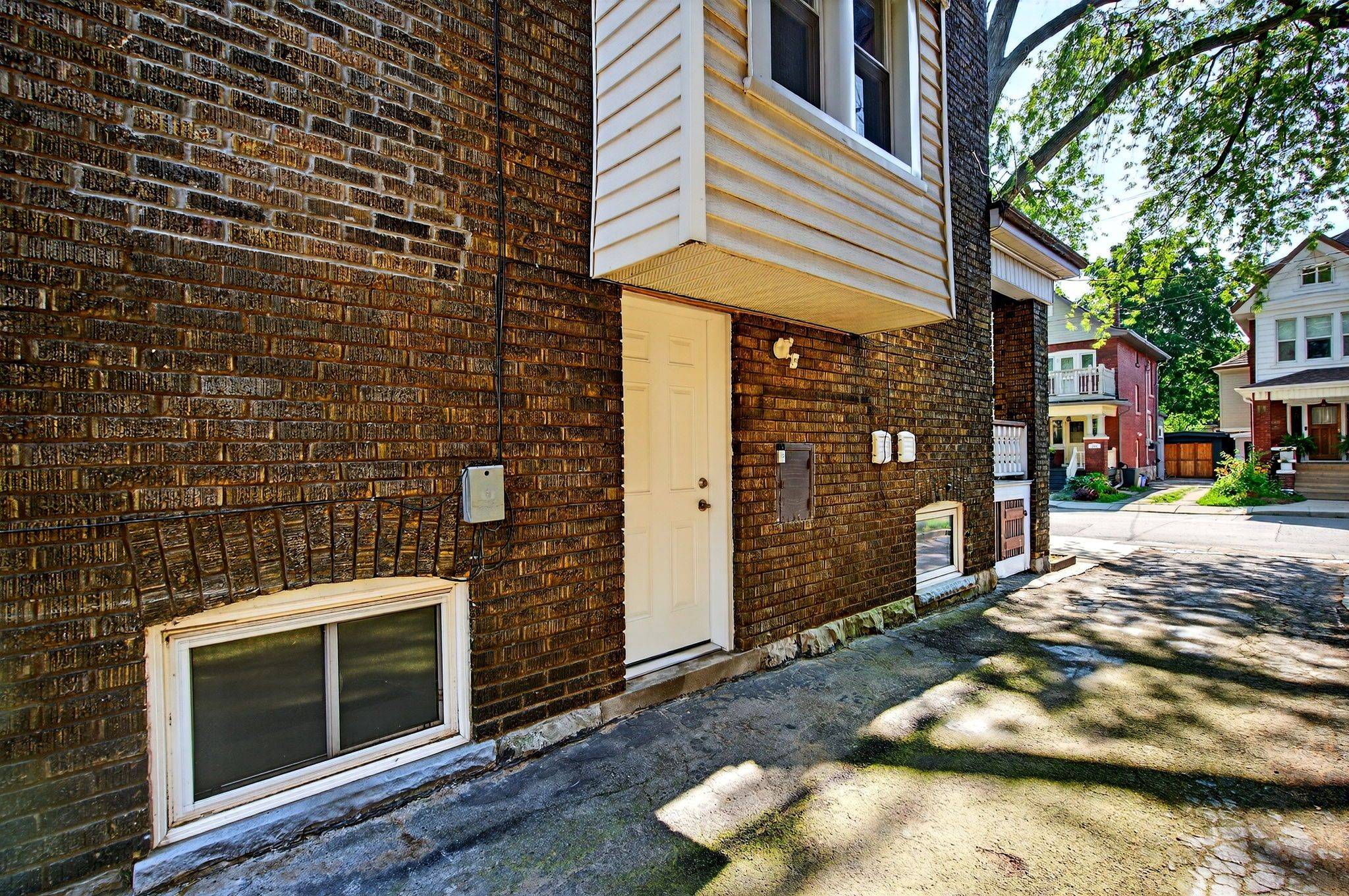 Hamilton, ON L8M 2W6,104 Carrick AVE #LOWER