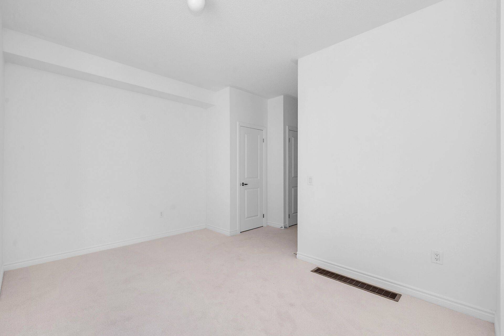 Vaughan, ON L4H 5J3,8 Radisson ST