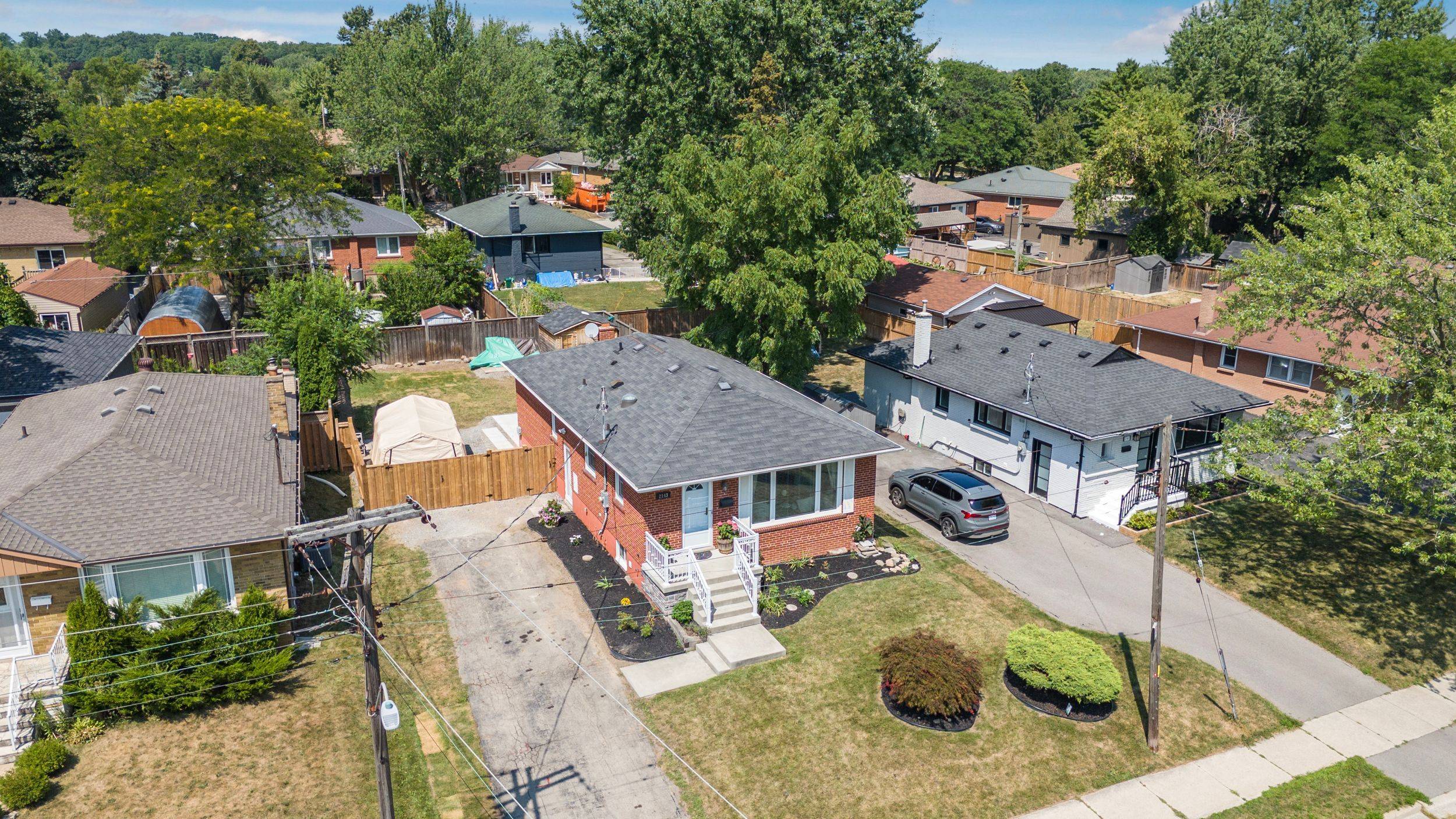 Burlington, ON L7P 1B3,2143 Mountainside DR