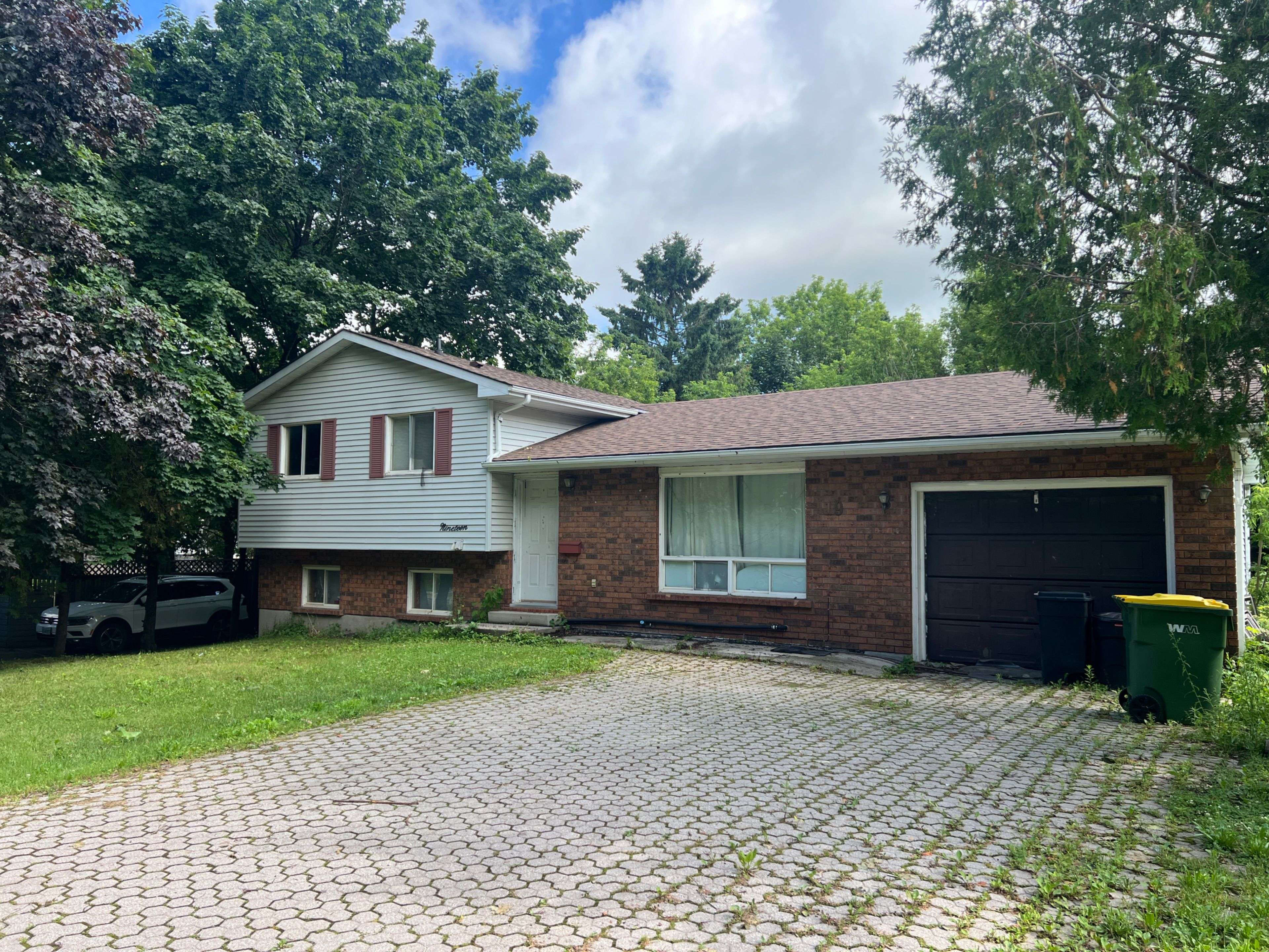 Grey Highlands, ON N0C 1L0,19 Centre ST