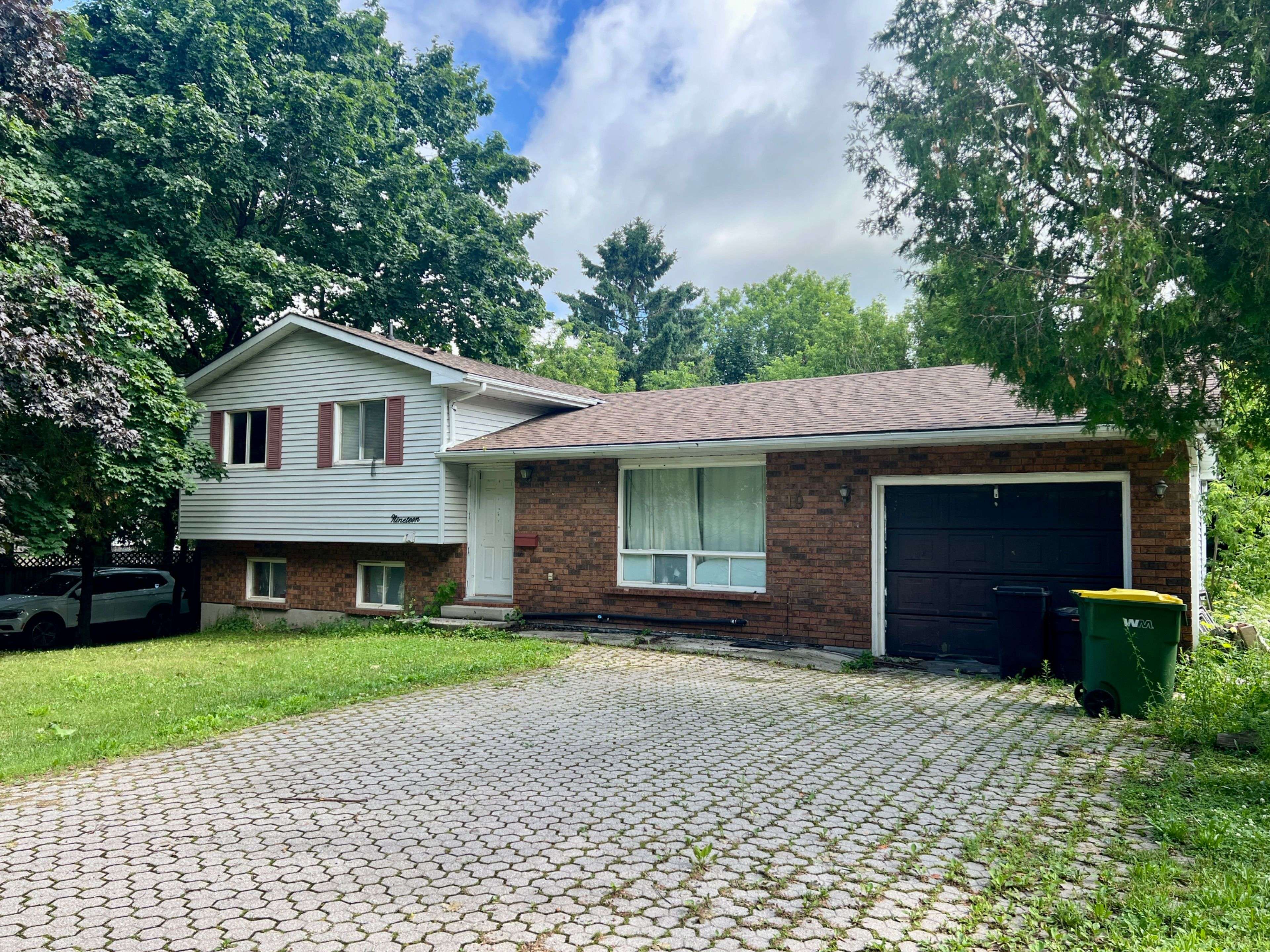 Grey Highlands, ON N0C 1L0,19 Centre ST