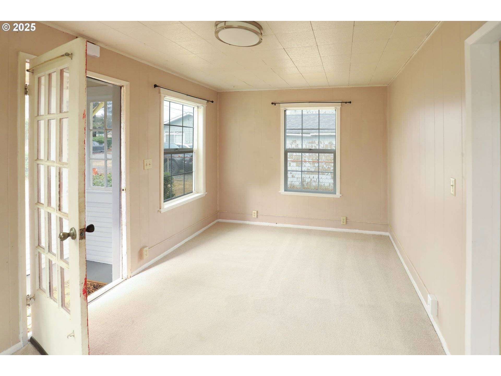 Seaside, OR 97138,310 15TH AVE