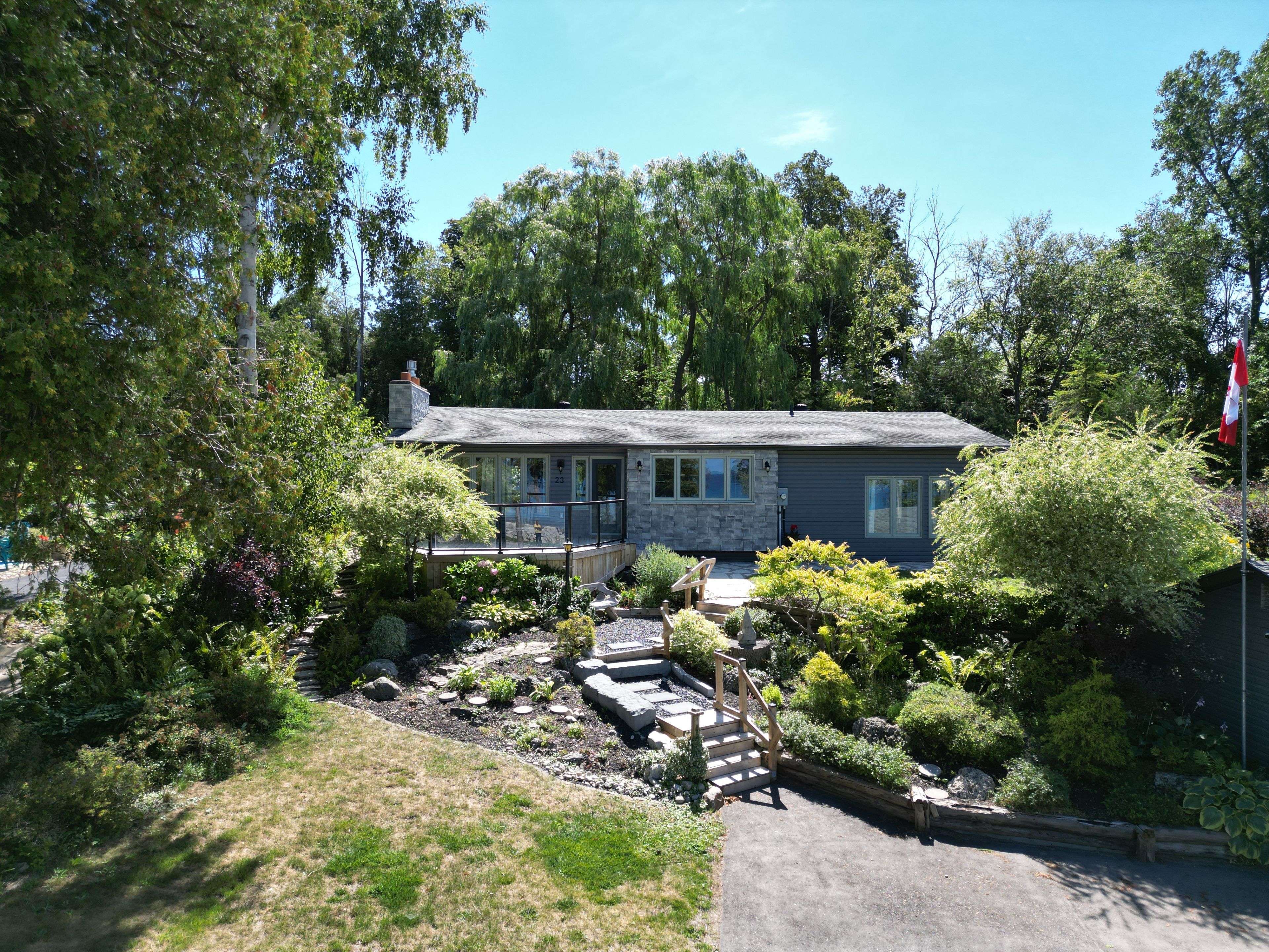 Kincardine, ON N2Z 2L2,23 Goderich ST