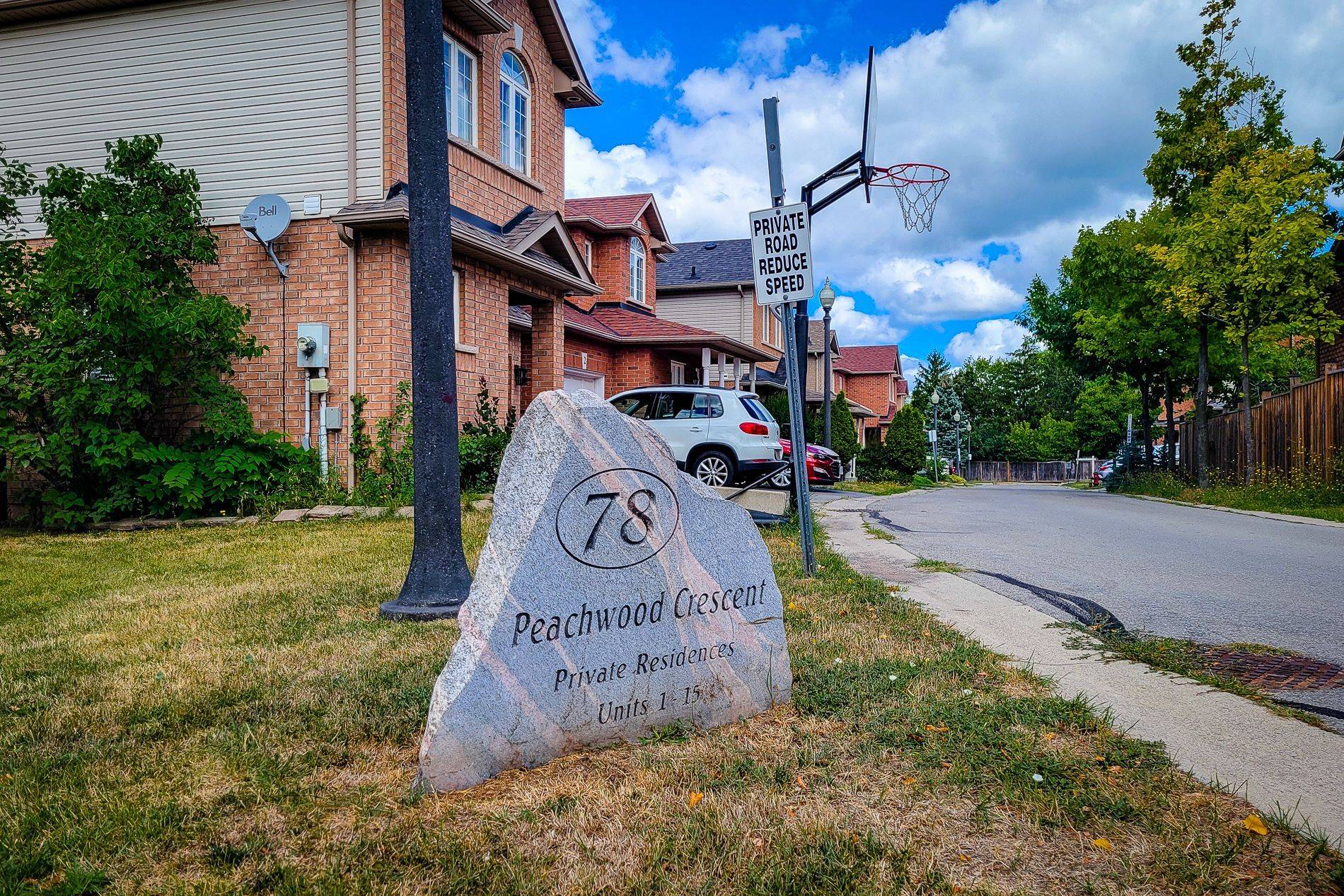 Hamilton, ON L8E 5Z8,78 Peachwood CRES #9