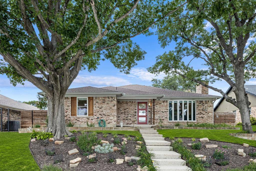 Carrollton, TX 75007,1949 E Branch Hollow Drive