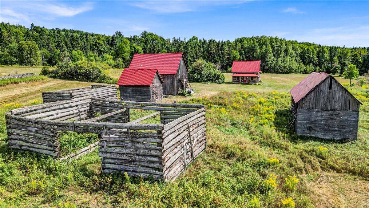 Brudenell, Lyndoch And Raglan, ON K0J 2E0,561 Letterkenny RD