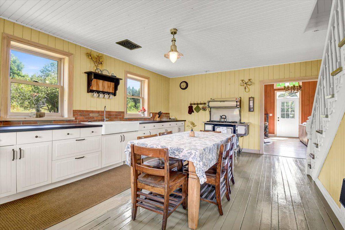 Brudenell, Lyndoch And Raglan, ON K0J 2E0,561 Letterkenny RD