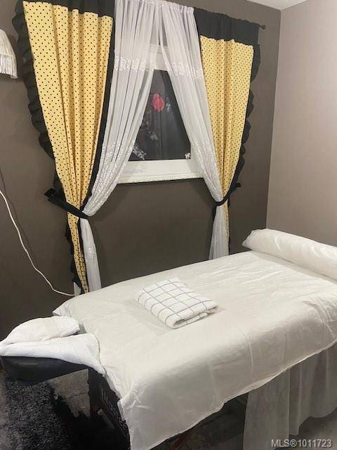 Sidney, BC V8L 2W9,9711 Fifth St #C