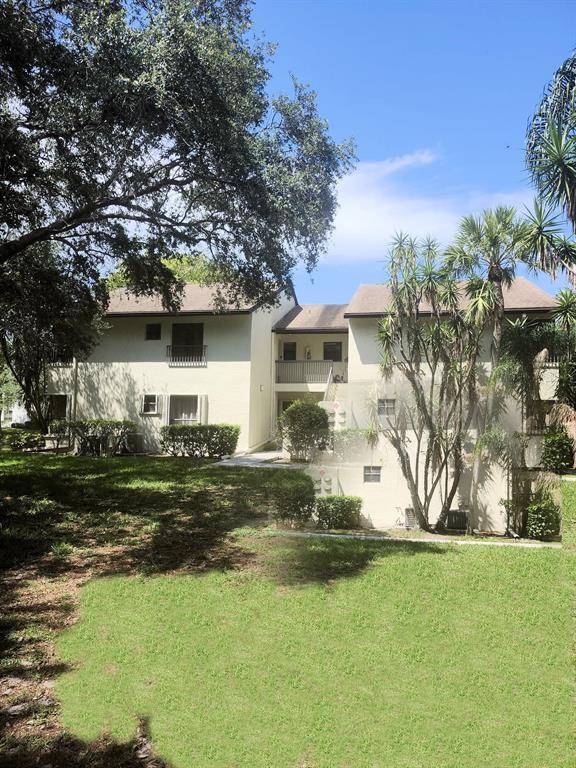 Coconut Creek, FL 33063,3177 Cocoplum Circle #3380