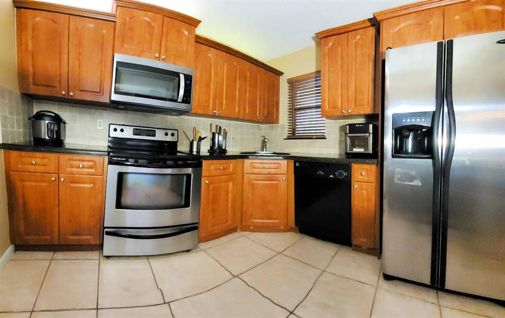 Coconut Creek, FL 33063,3177 Cocoplum Circle #3380