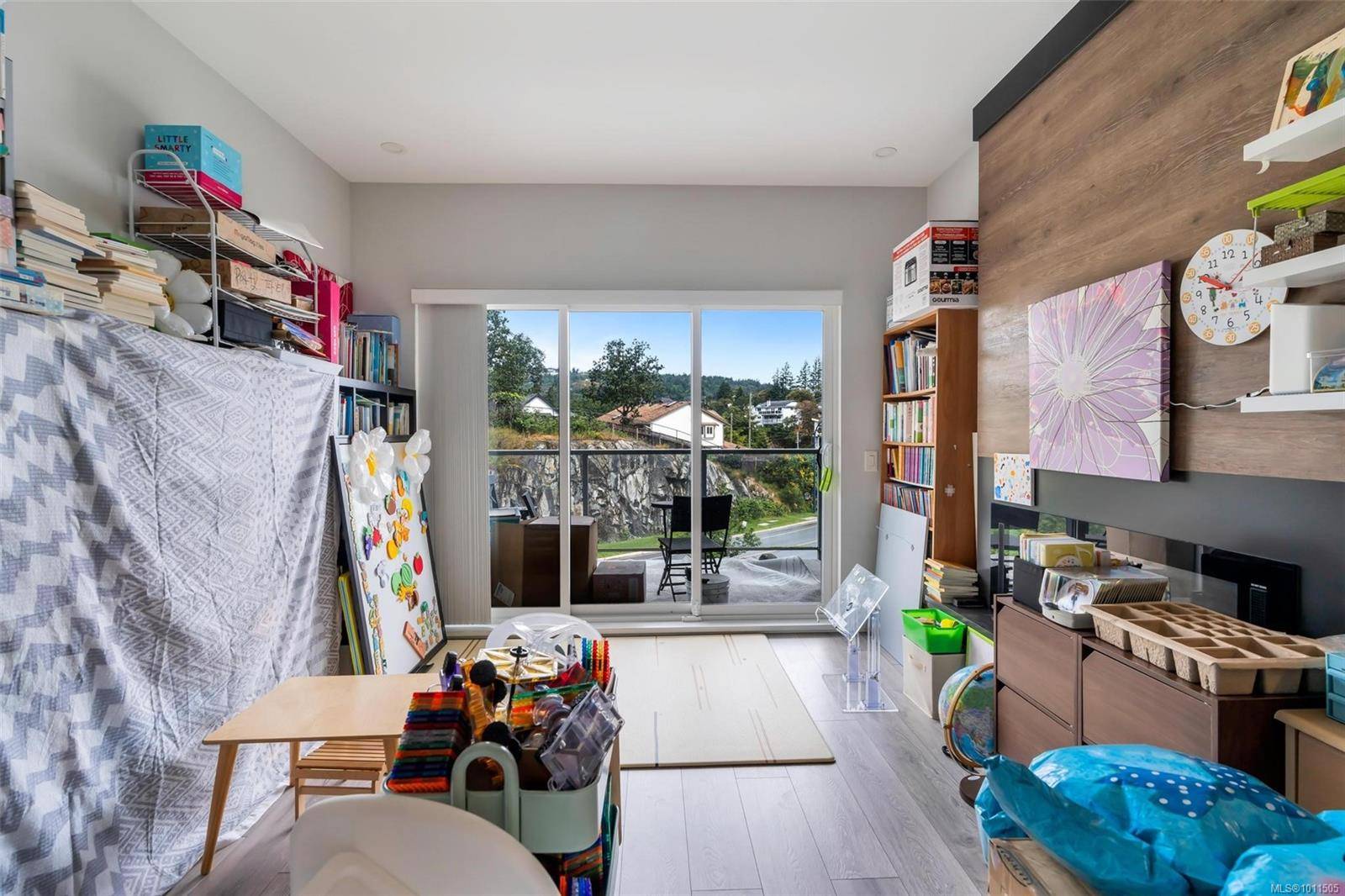 Langford, BC V9B 0Y3,950 Whirlaway Cres #301