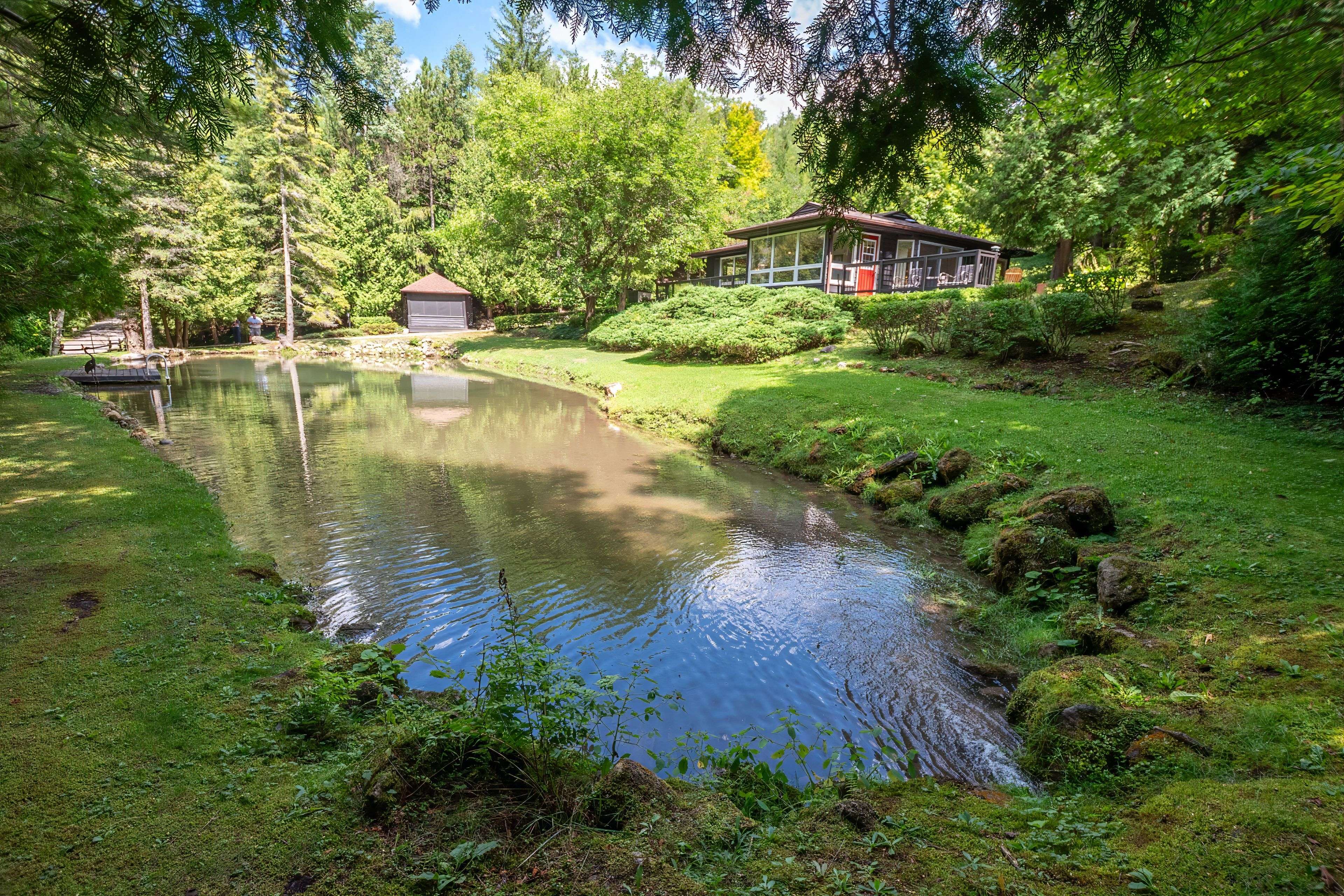 Mulmur, ON L9V 0E5,677303 Centre RD