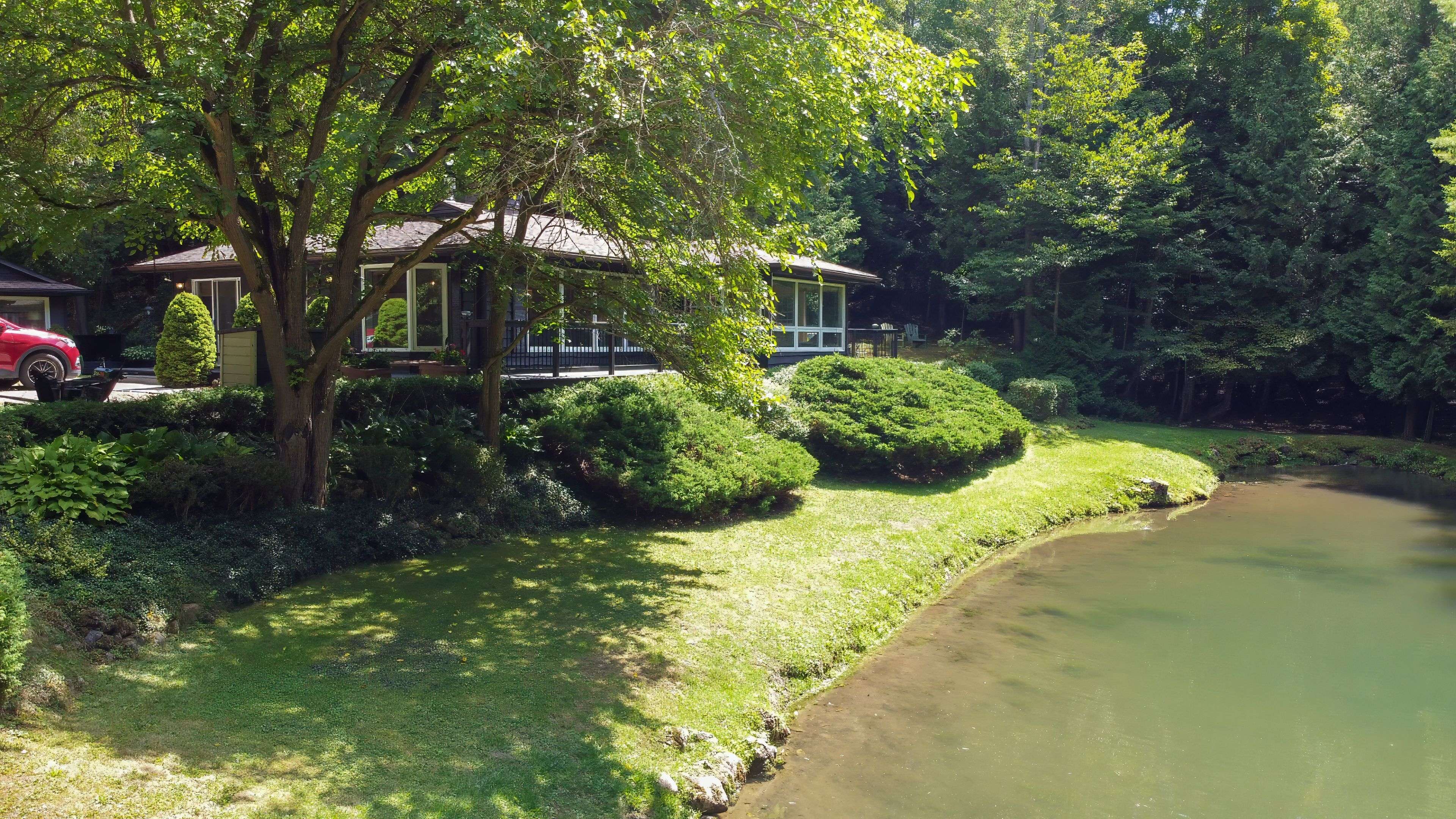 Mulmur, ON L9V 0E5,677303 Centre RD