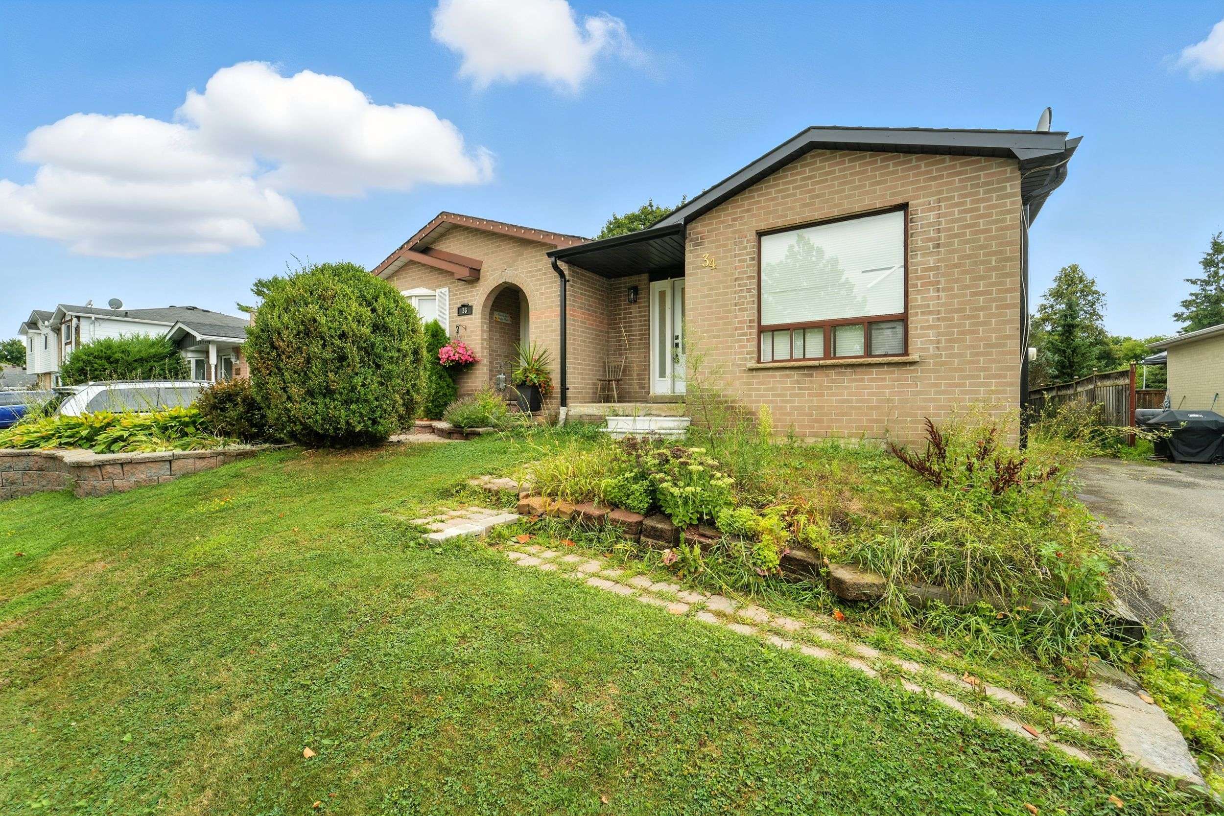 New Tecumseth, ON L9R 1C8,34 Stewart AVE