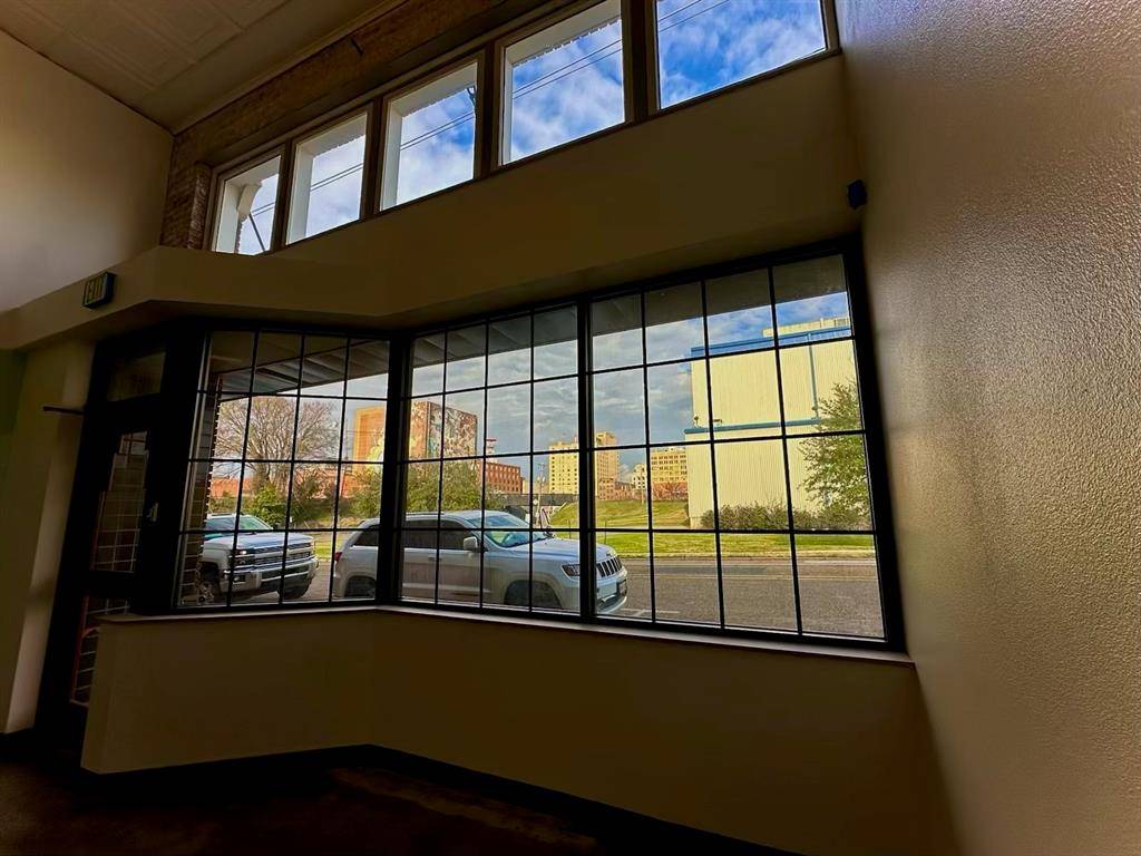 Shreveport, LA 71101,415 Lake Street