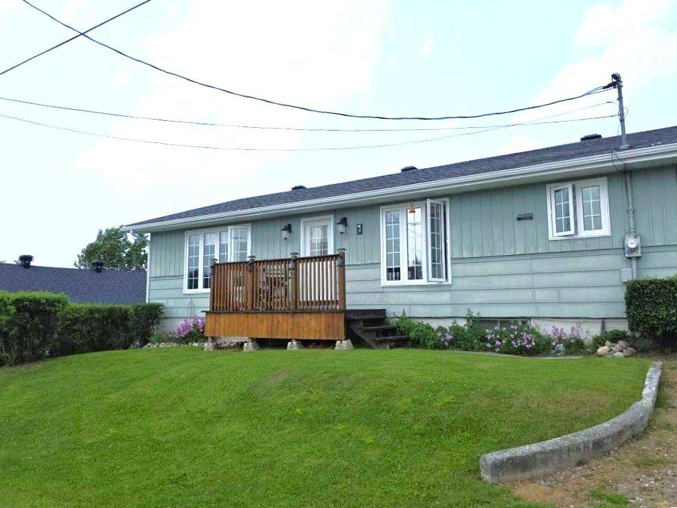 Fauquier-strickland, ON P0L 1G0,17 Gauthier ST