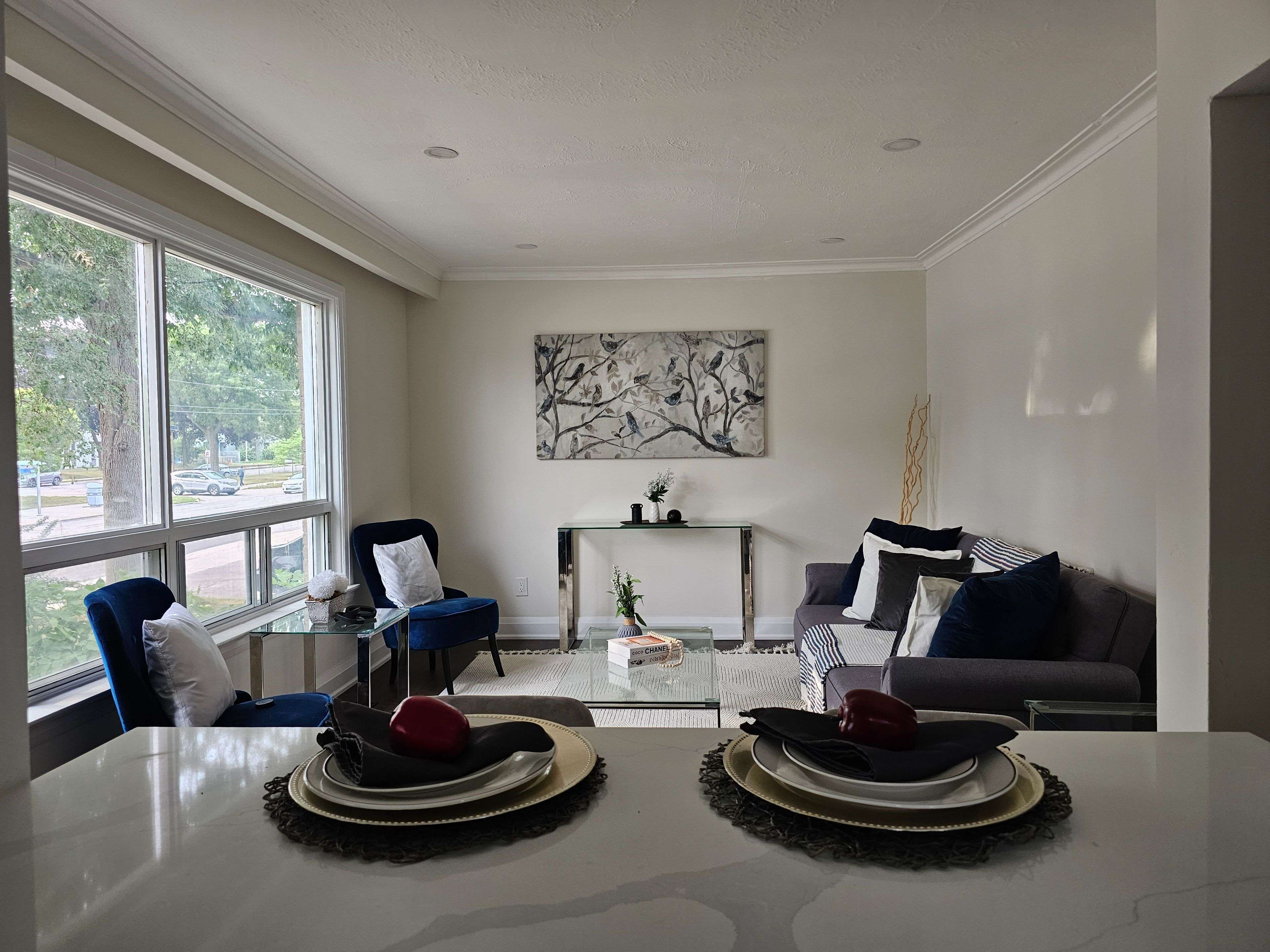 Toronto E04, ON M1K 4E3,703 Midland AVE