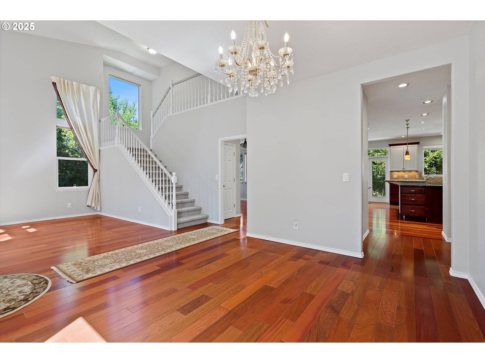 Hillsboro, OR 97124,975 NE AYRSHIRE DR