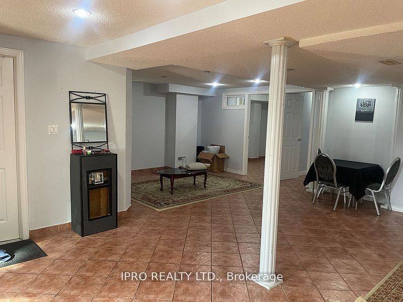 Mississauga, ON L5V 2L5,824 Preston Manor DR #Bsmt