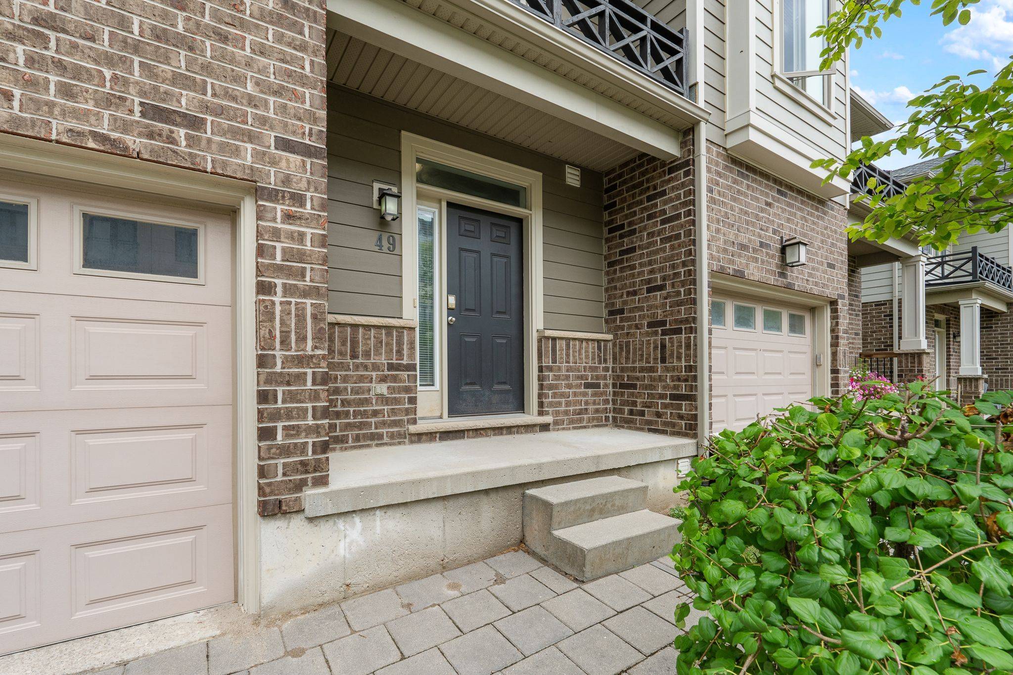 London North, ON N5X 0G9,112 North Centre RD #49