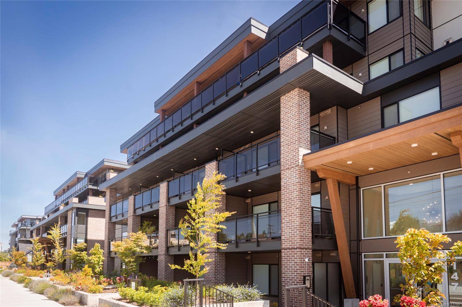 Nanaimo, BC V9R 4V9,135 Haliburton St #206