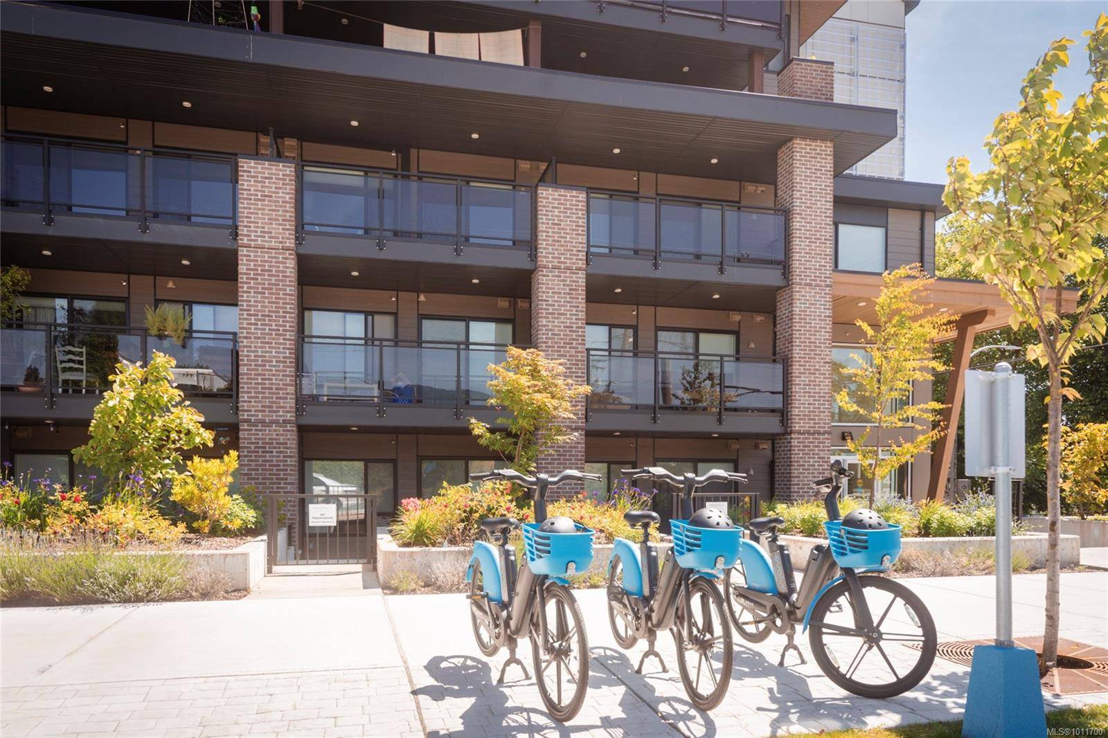 Nanaimo, BC V9R 4V9,135 Haliburton St #206