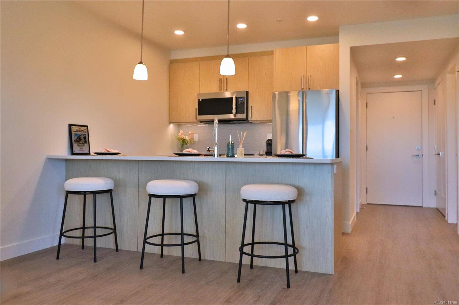 Nanaimo, BC V9R 4V9,135 Haliburton St #206