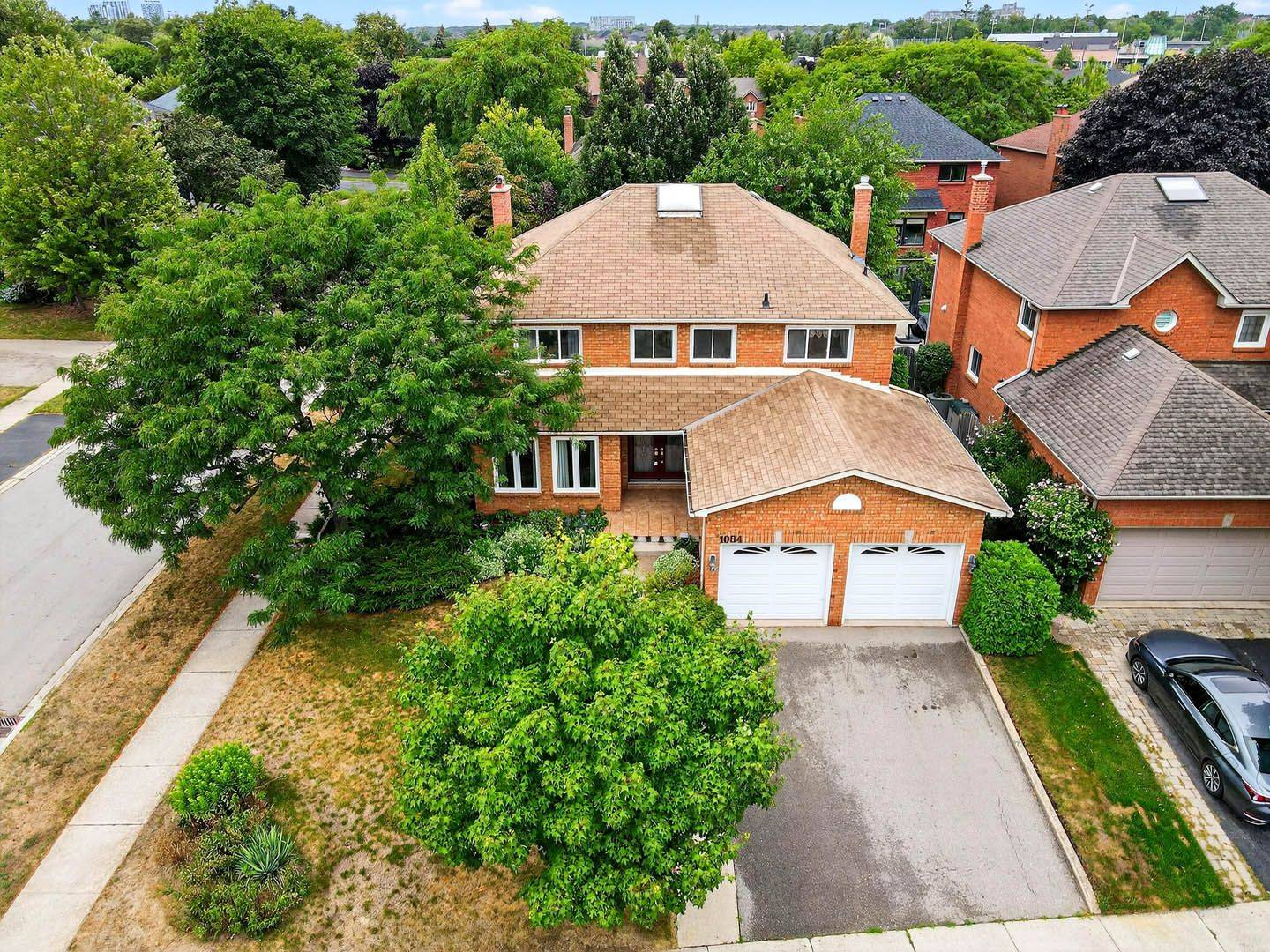 1084 Grandeur CRES, Oakville, ON L6H 4B4