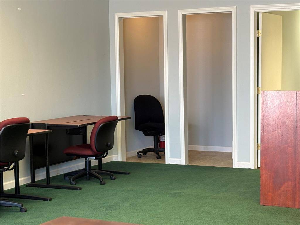 Vivian, LA 71082,125 E Louisiana Avenue