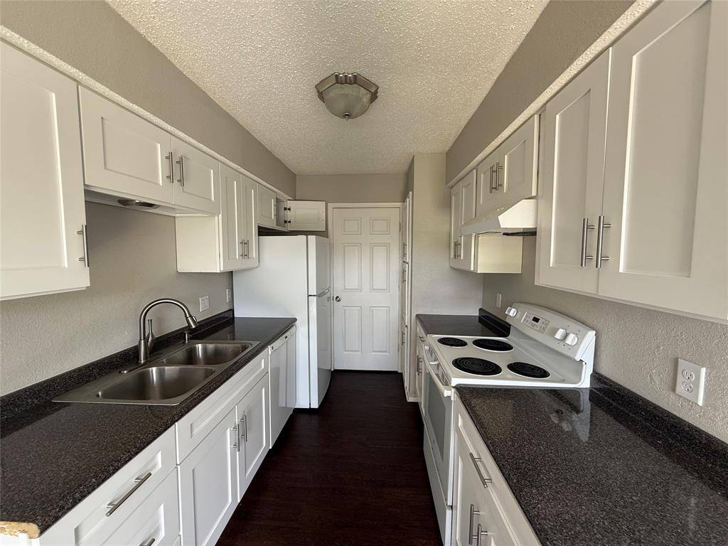 Kennedale, TX 76060,119 Peachtree Court #C