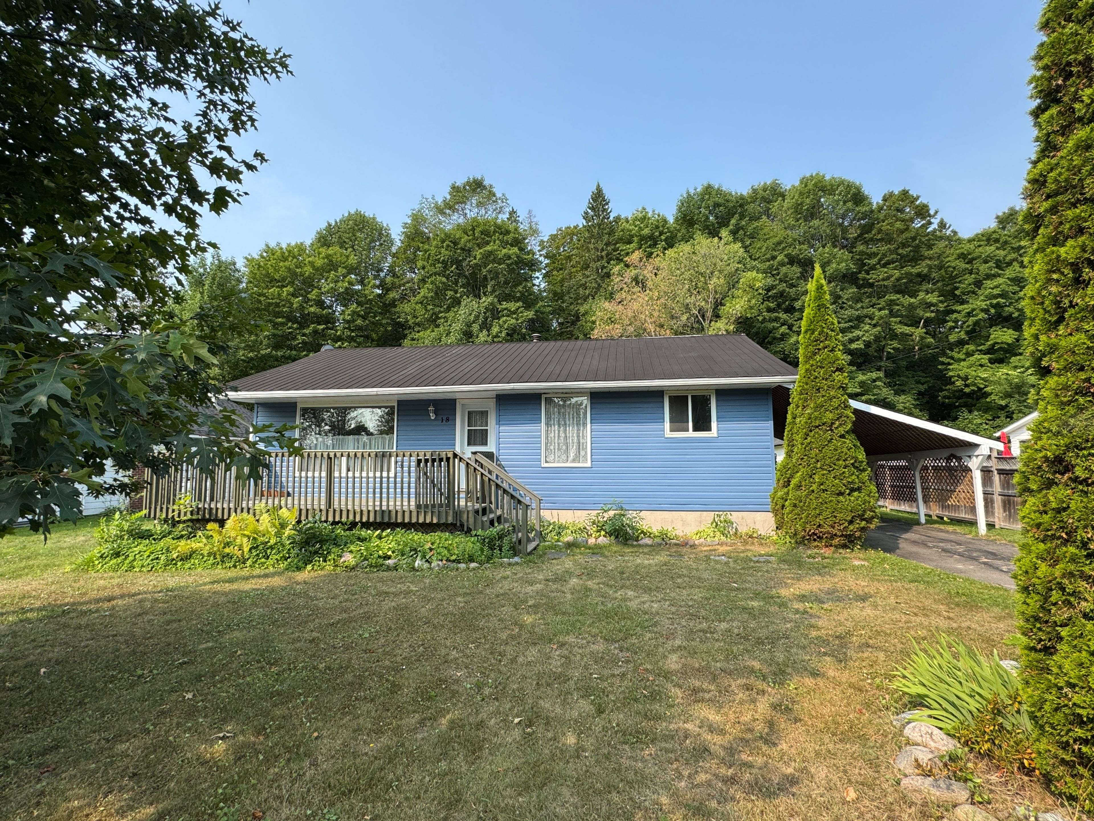 Bancroft, ON K0L 1C0,18 Sherbourne ST S