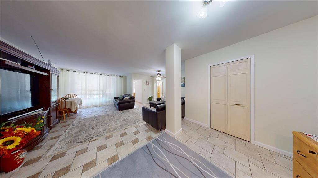 Rego Park, NY 11374,97-40 62nd DR #9K