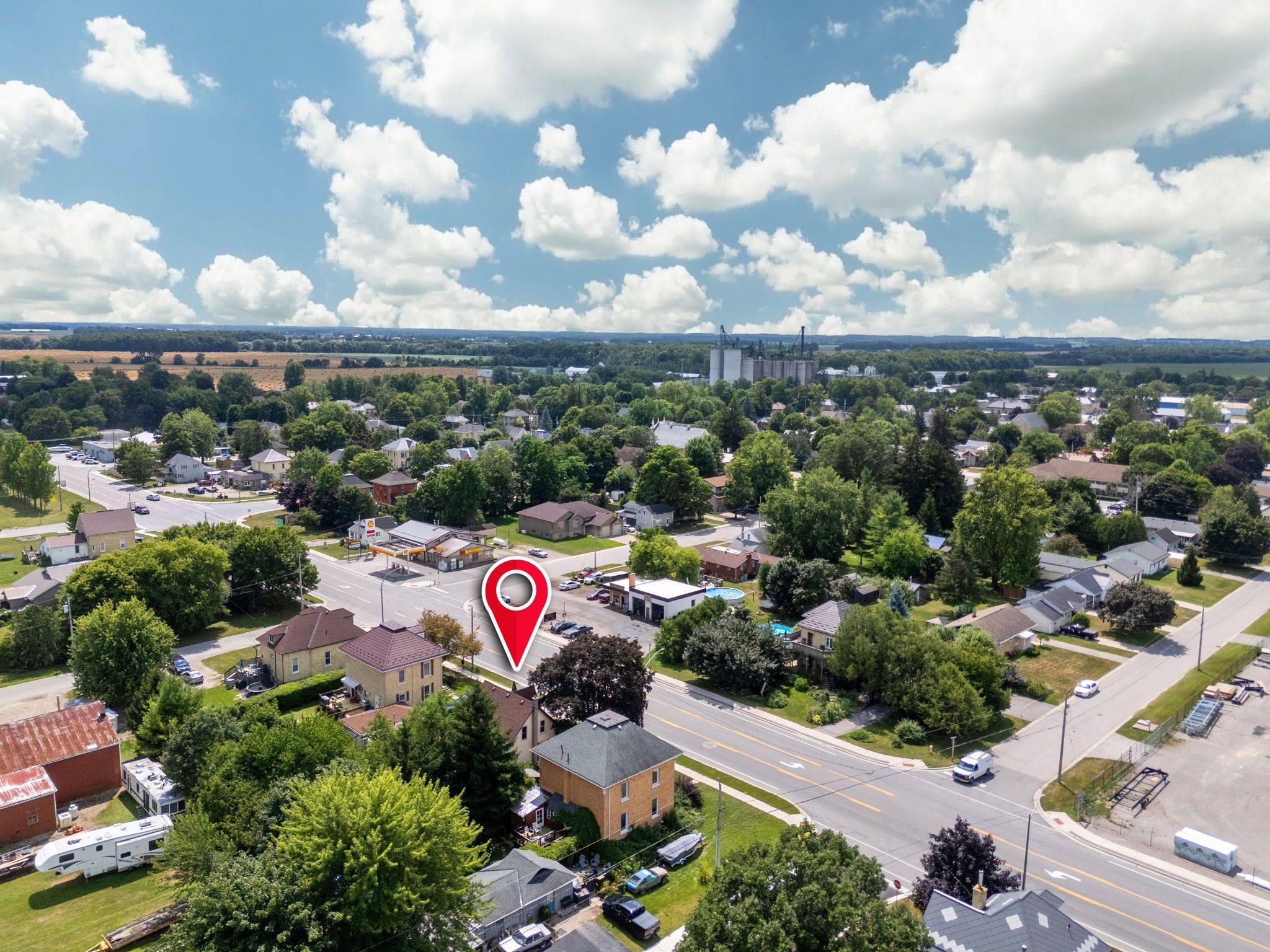 Bluewater, ON N0M 1X0,71 London RD