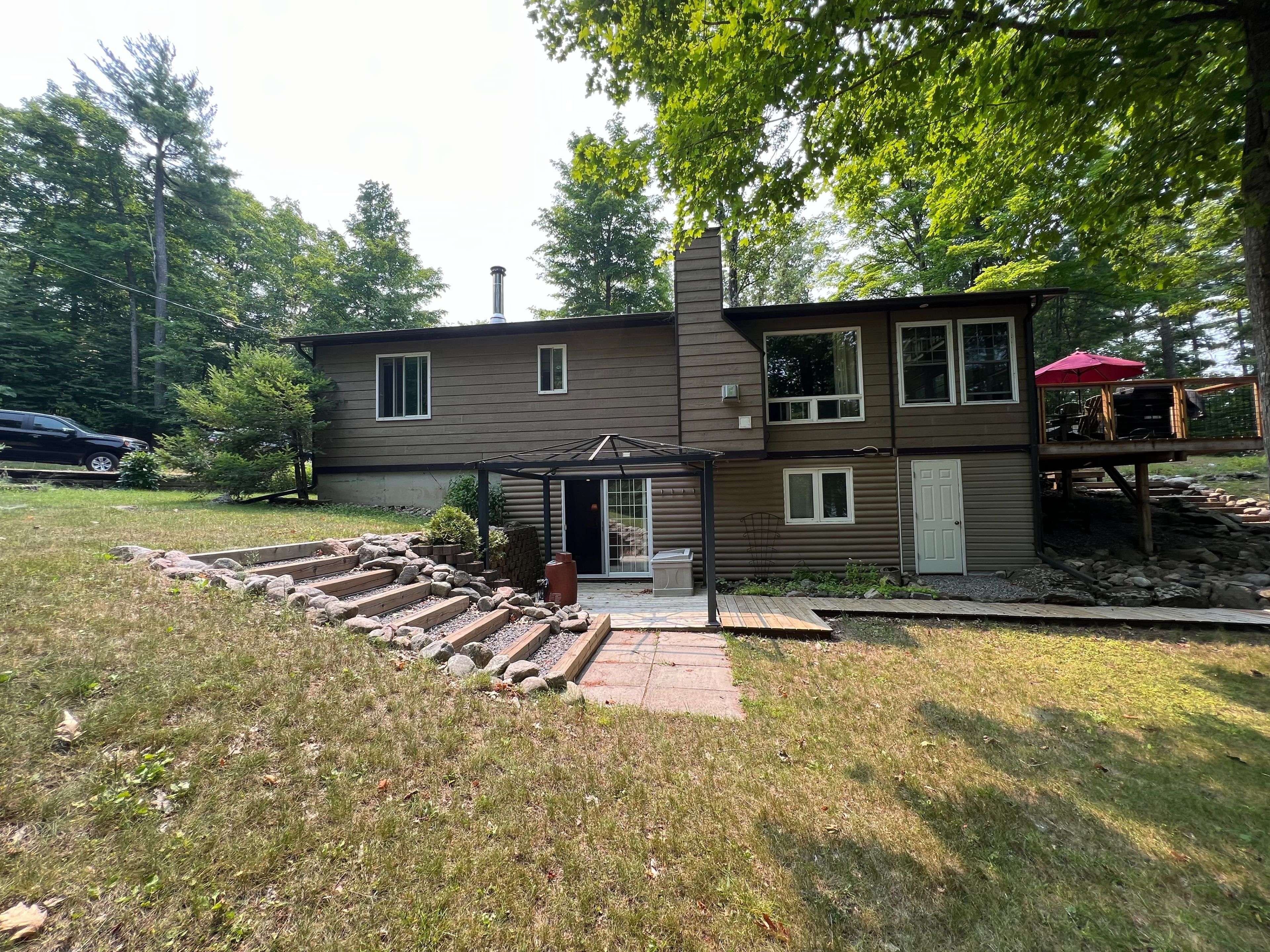 Lanark Highlands, ON K0A 3L0,126 LACOURSE LN