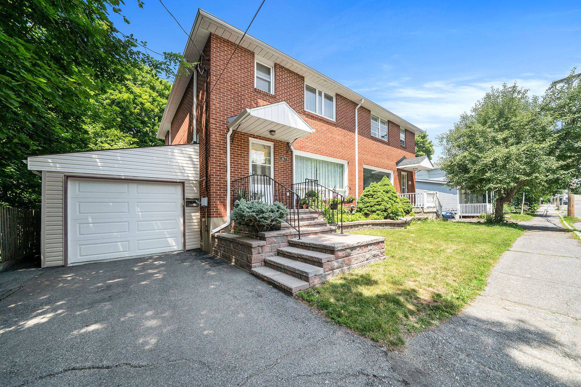 Carlingwood - Westboro And Area, ON K2A 0J5,367 Ravenhill AVE