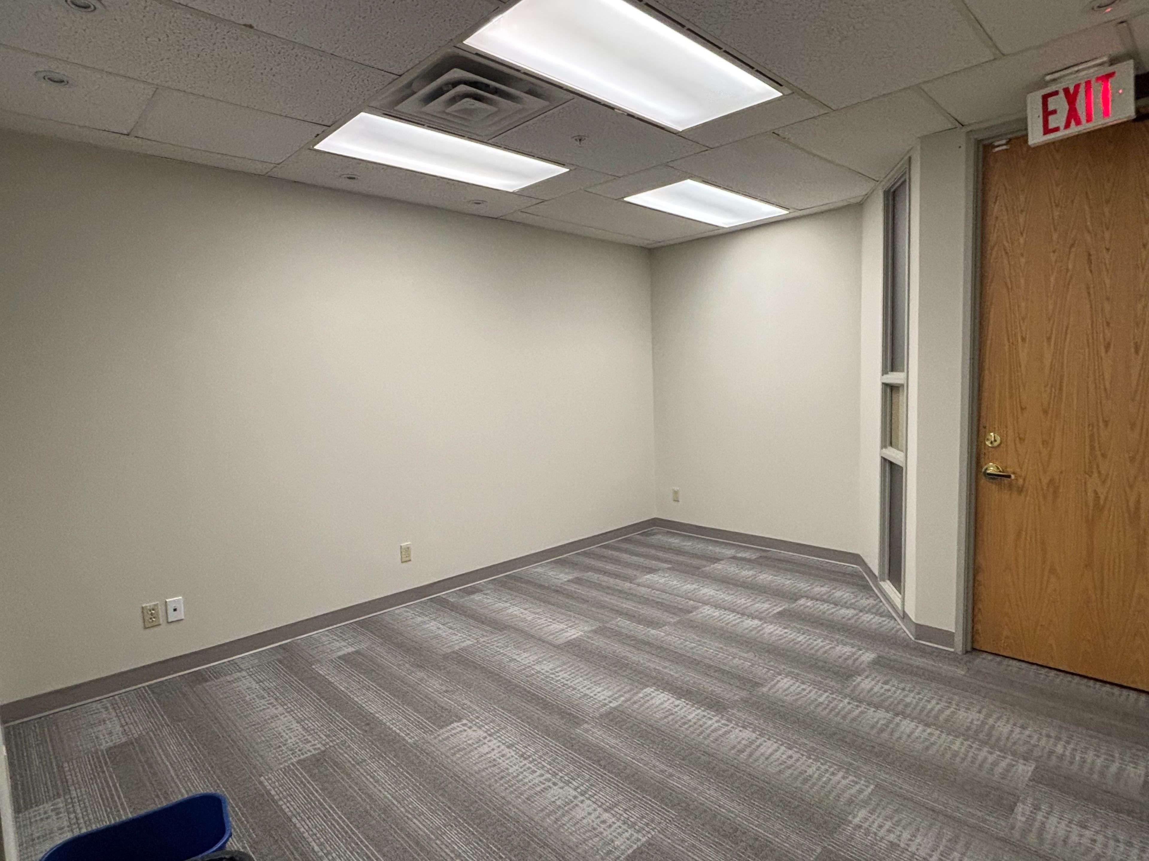 Ottawa Centre, ON K1P 5V5,170 Laurier AVE W #602