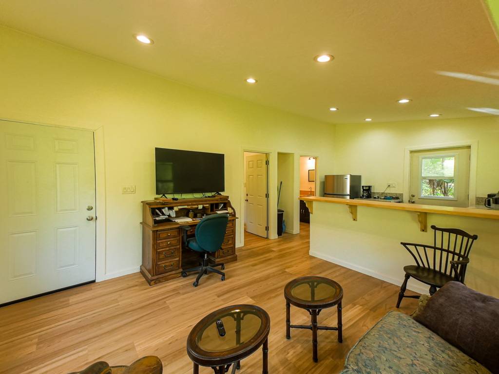 Volcano, HI 96785,1 9TH RD