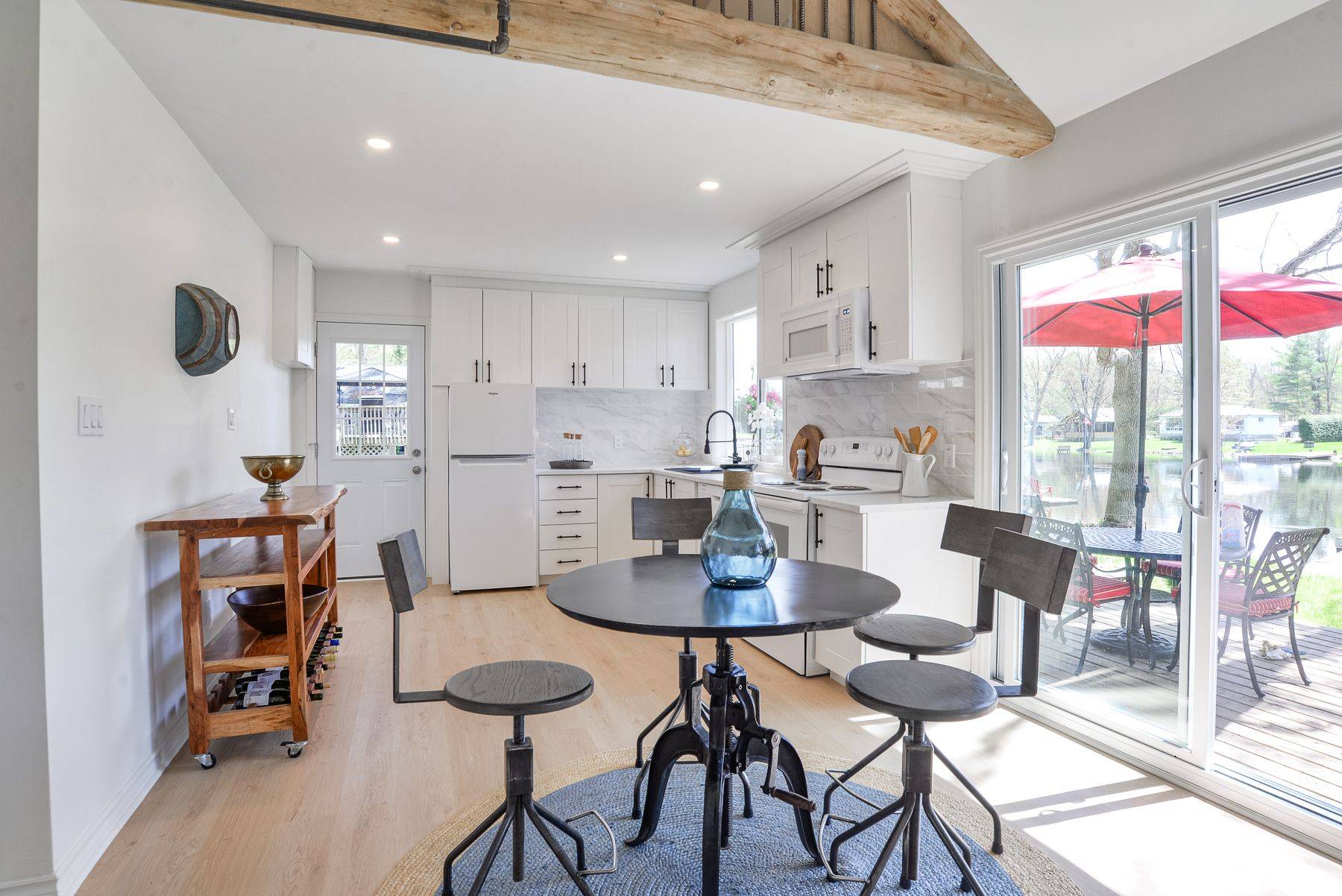 Gravenhurst, ON P0E 1N0,1036 BAGLEY RD