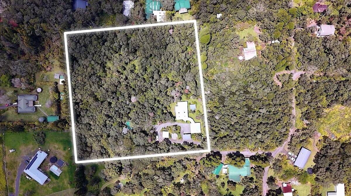 Volcano, HI 96785,19-4045 MAILE AVE