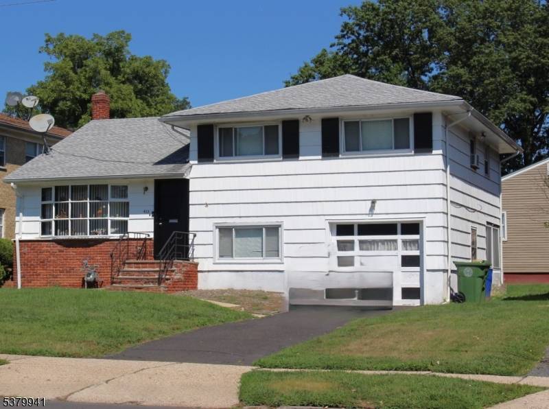 Roselle Boro, NJ 07203,423 Chestnut St