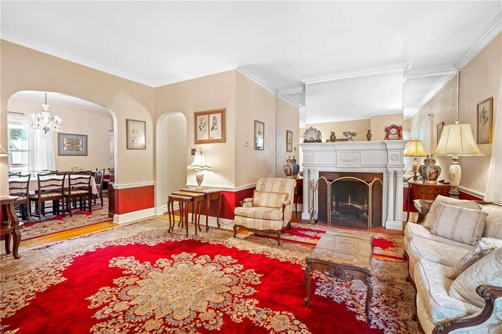 Brooklyn, NY 11209,13 Marine AVE