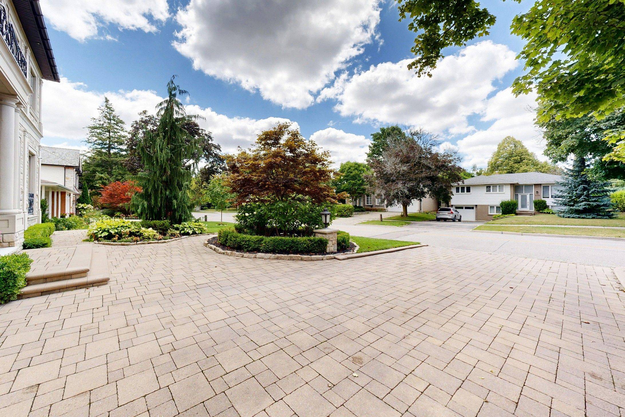 Markham, ON L3T 3V2,169 Bay Thorn DR