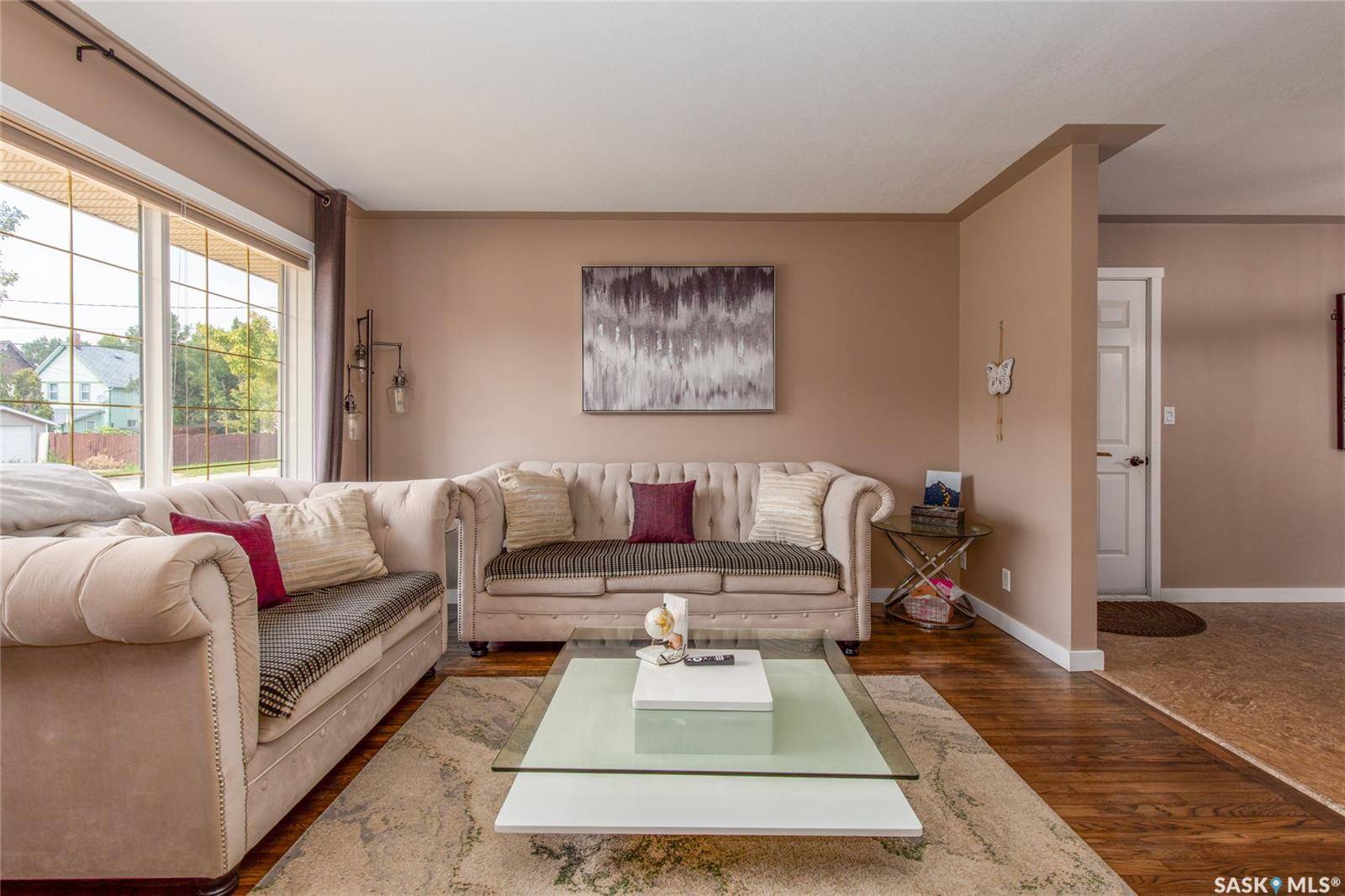 Moose Jaw, SK S6H 8B8,405 4th AVENUE NE